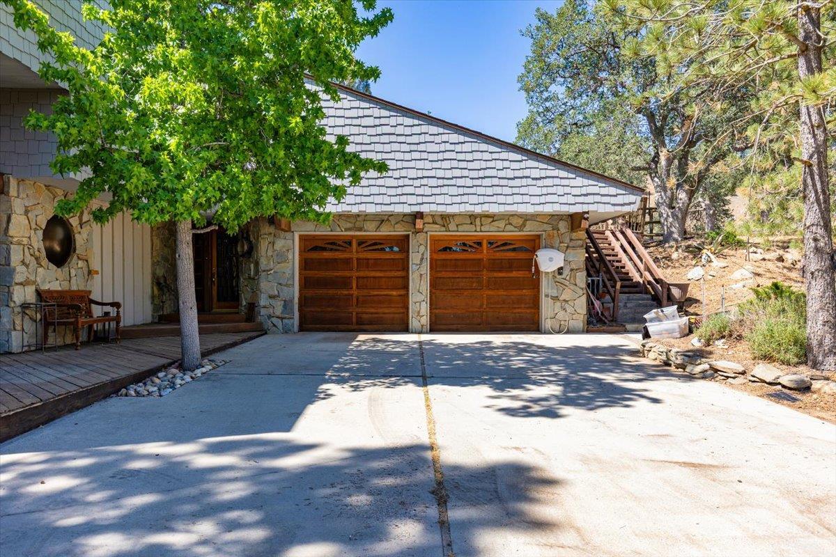 Oakflat Drive photo 6