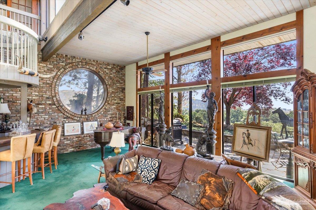 Oakflat Drive photo 20