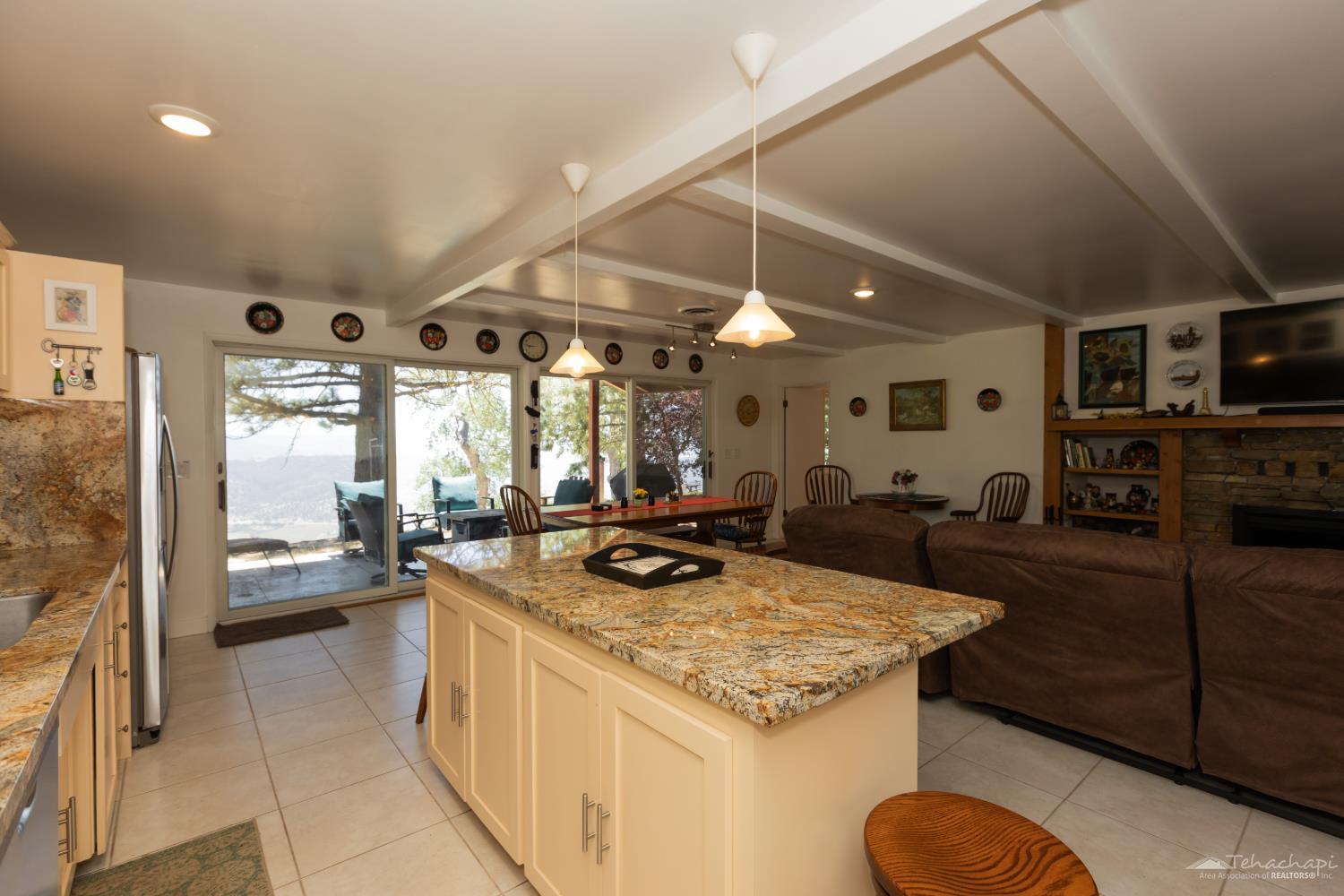 Woodview Court photo 2