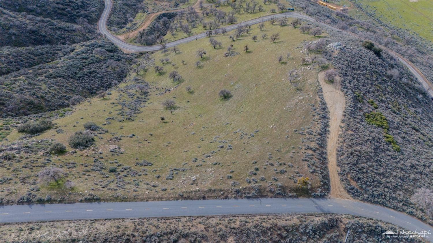 Heidi Court, Tehachapi