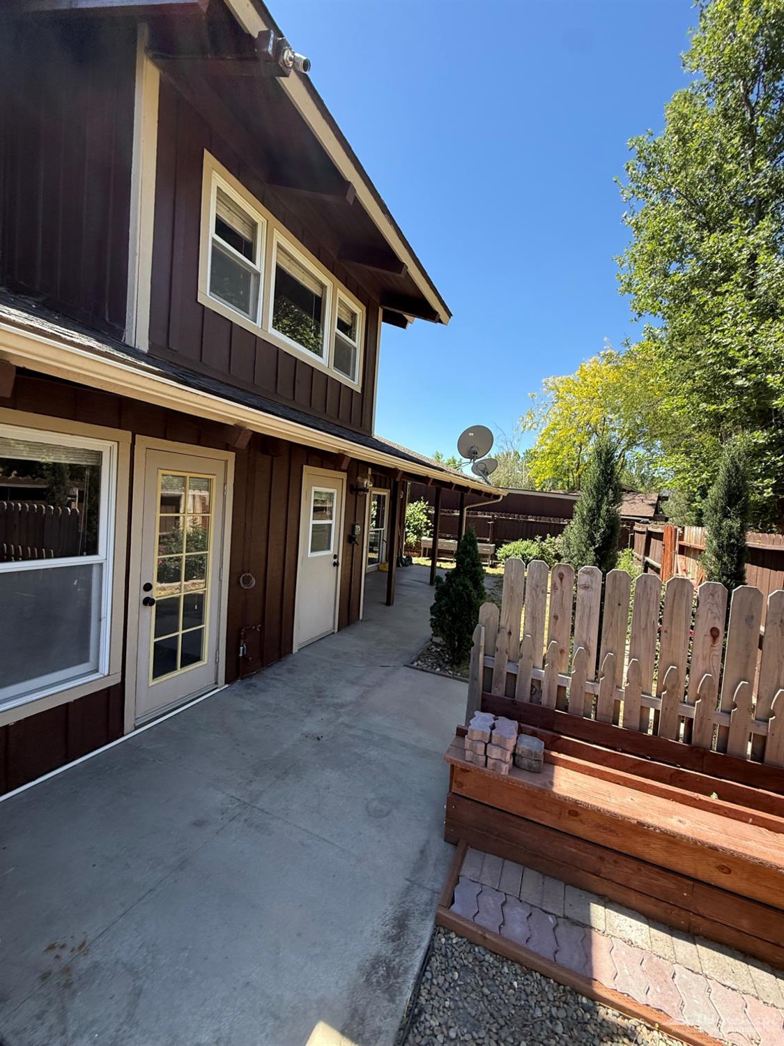 Meadow Lakes Drive photo 23