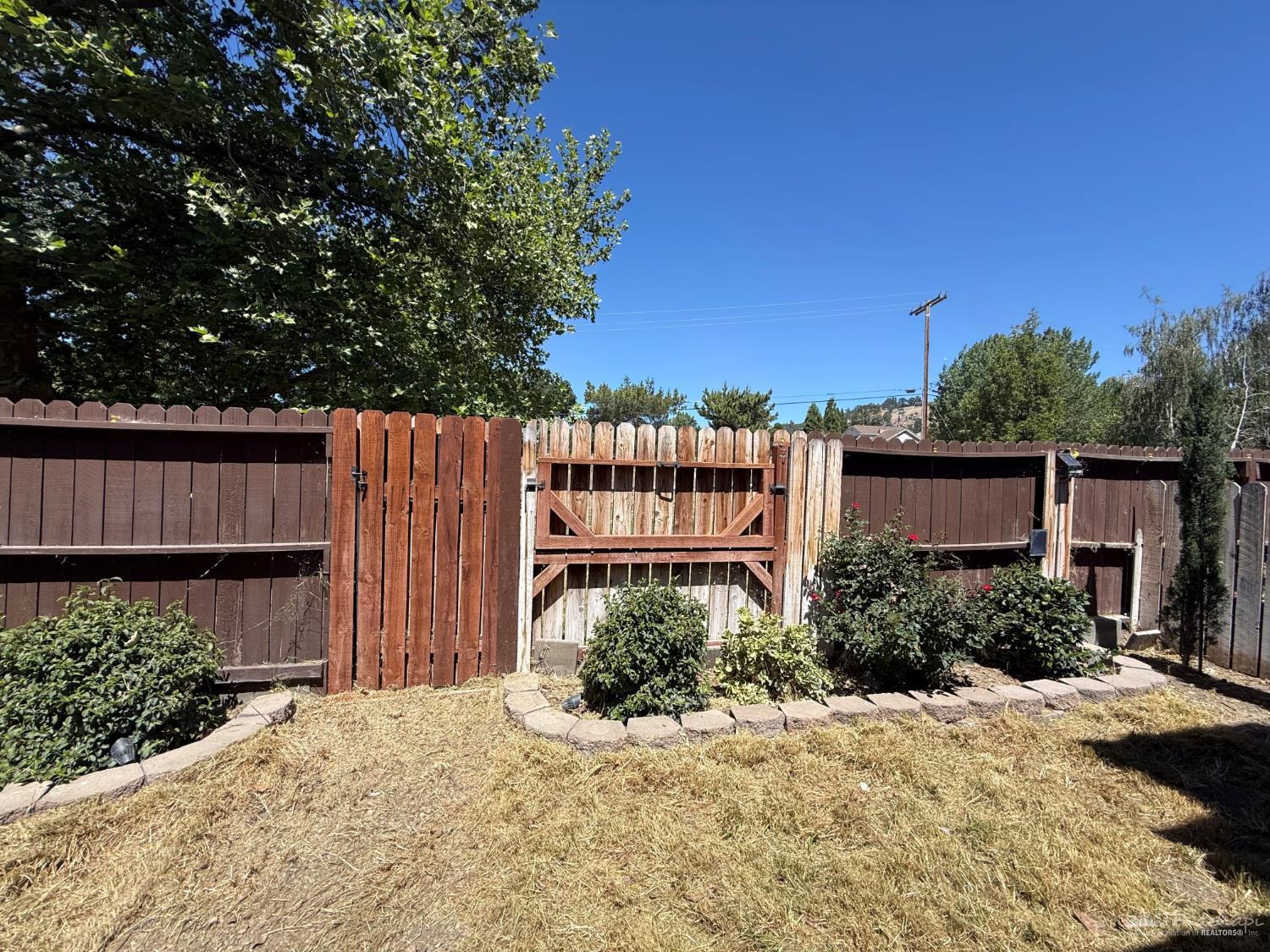 Meadow Lakes Drive photo 18