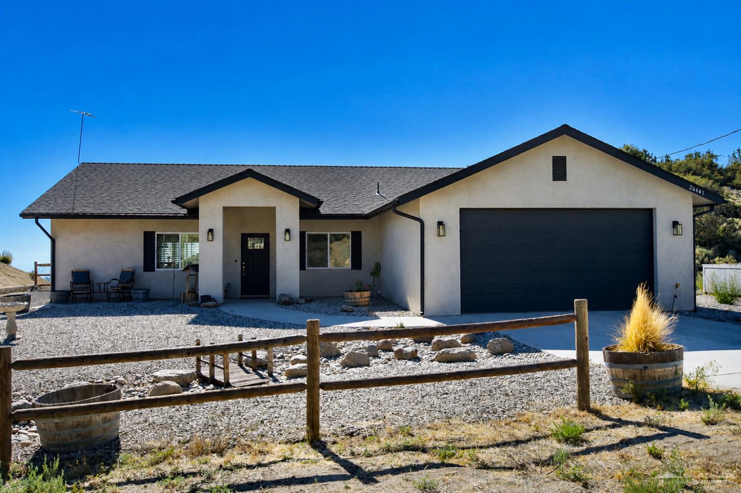 Winchester Court, Bear Valley Springs