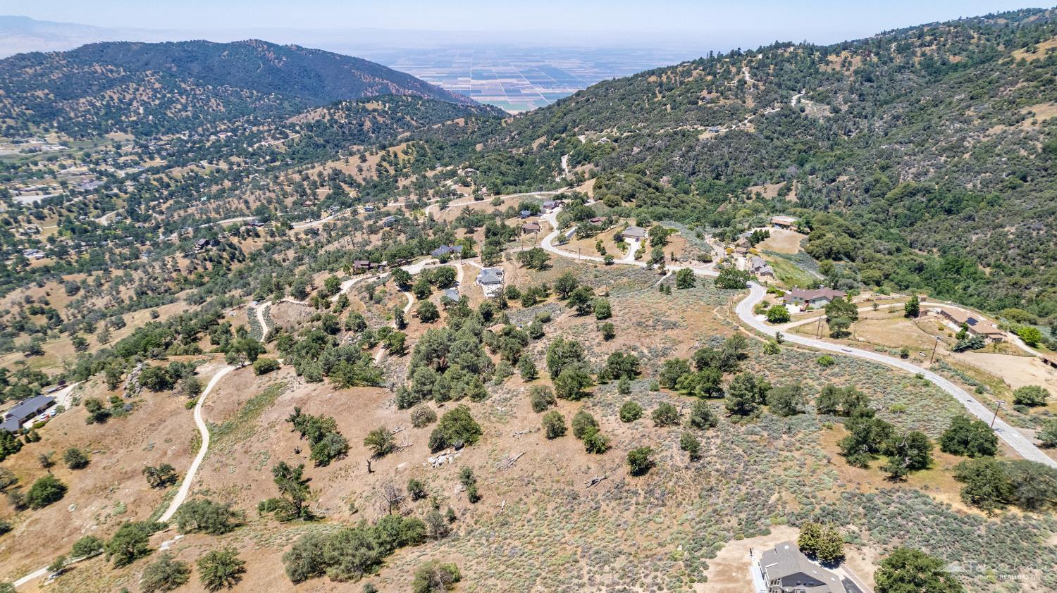 Paramount Drive photo 14