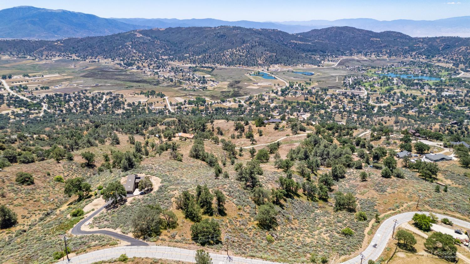 Paramount Drive photo 11