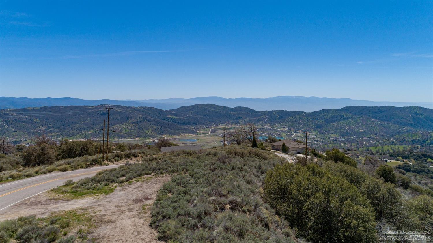 Paramount Drive photo 3