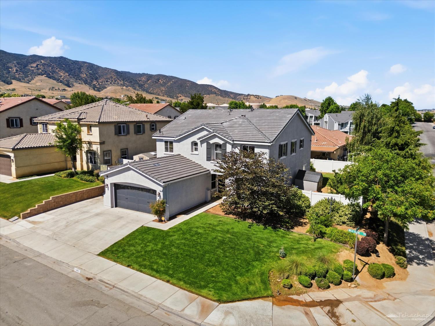 Wild Olive Road, Tehachapi