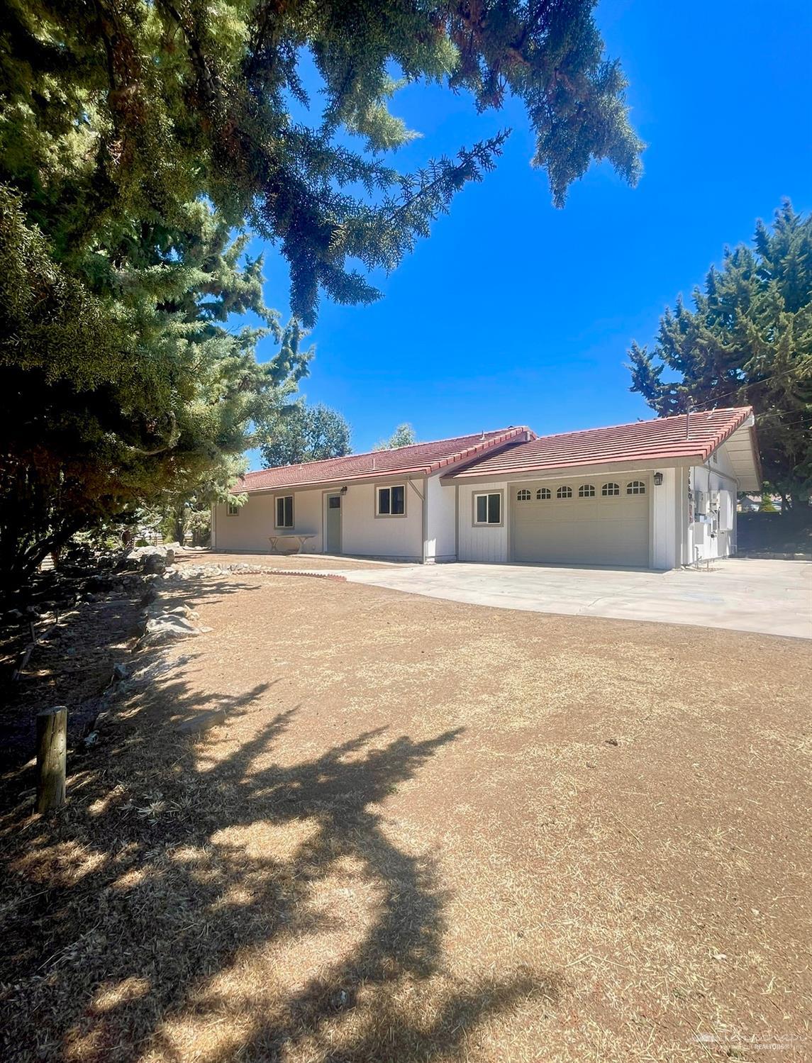 Arlington Place, Stallion Springs