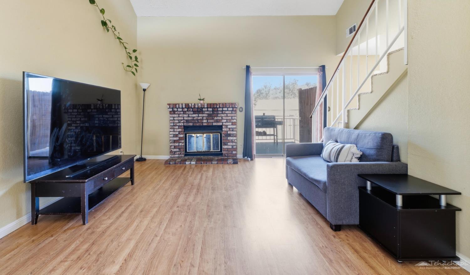Glenview Court photo 7