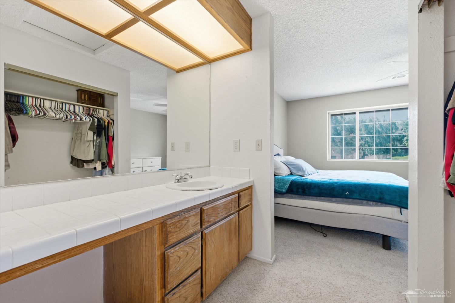 Glenview Court photo 18