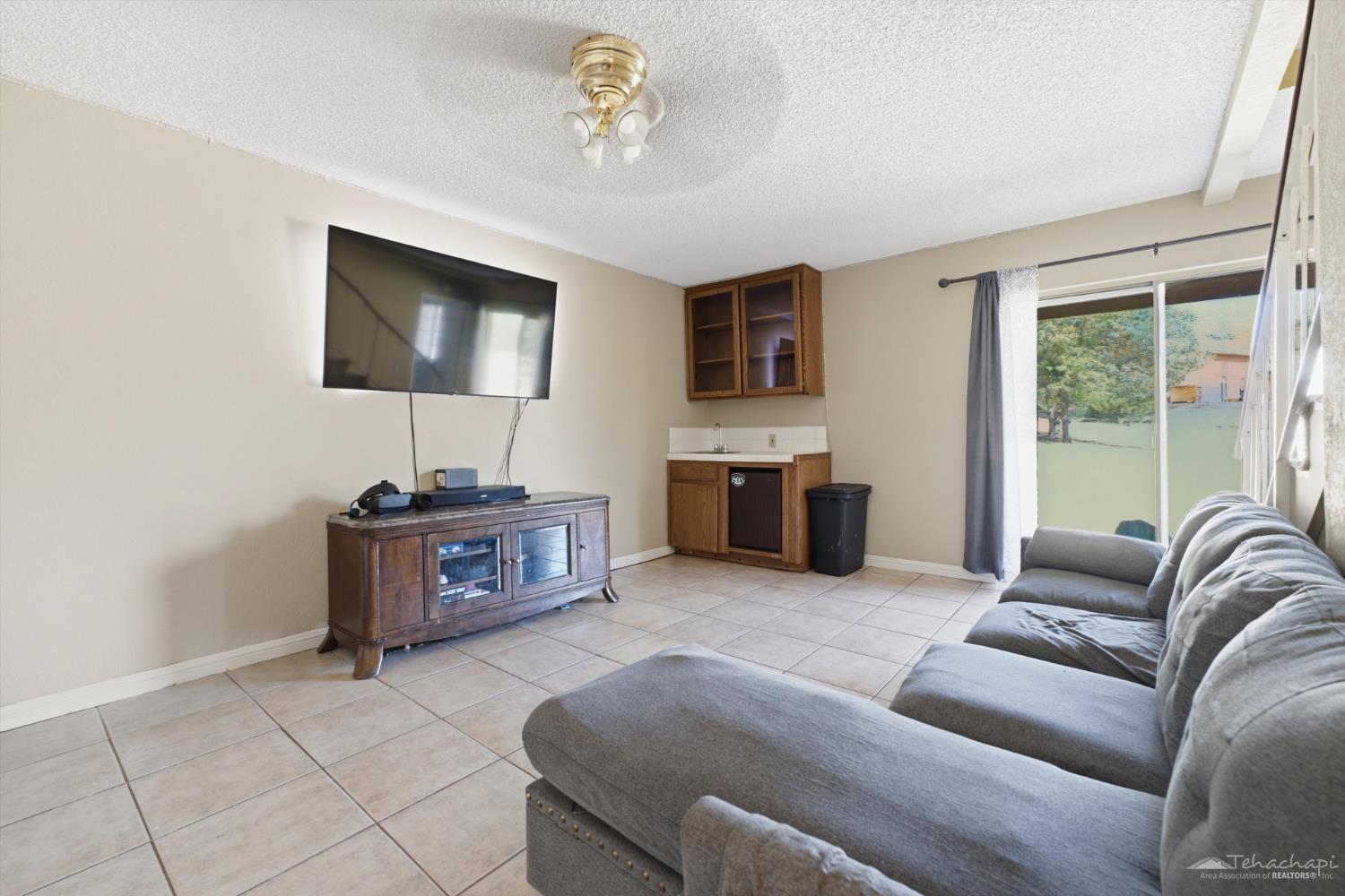 Glenview Court photo 22