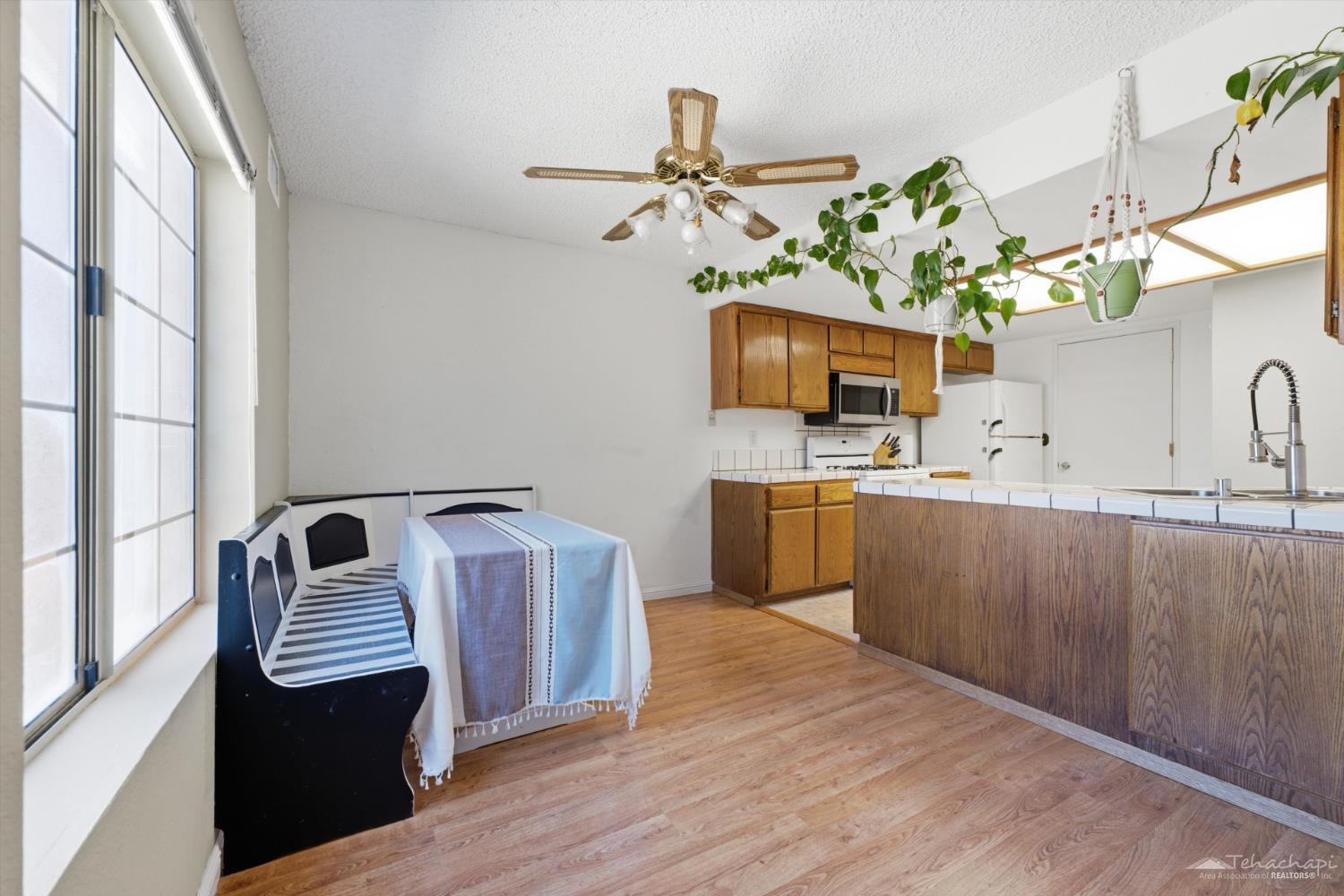 Glenview Court photo 14