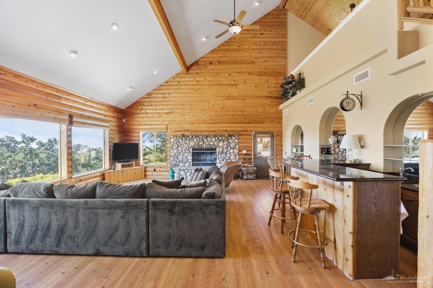 Greenhorn Court photo 13