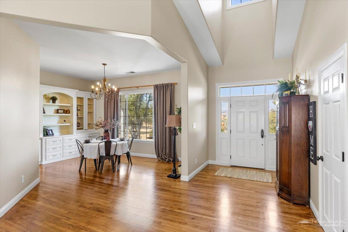 Valley Oak Road photo 8