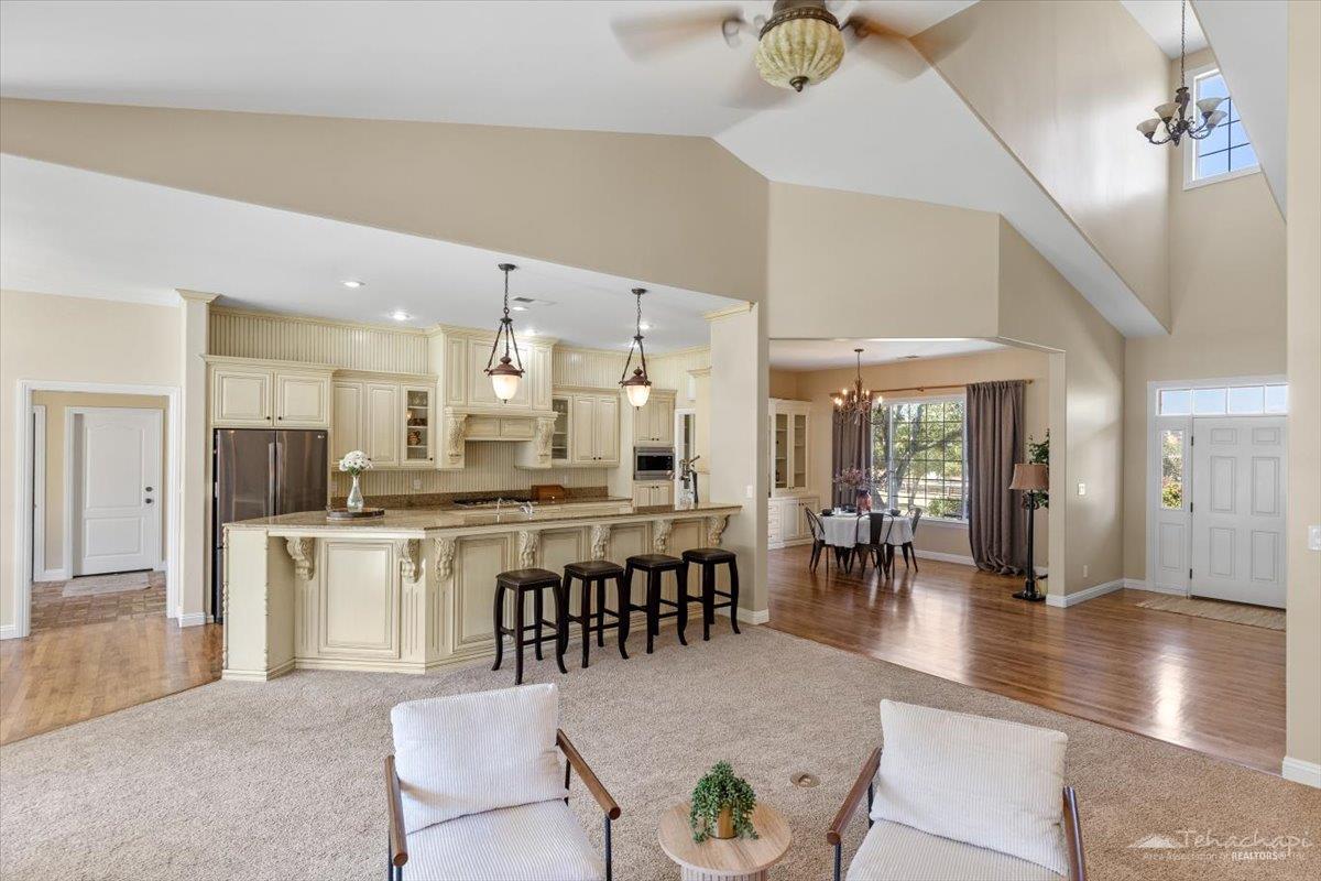 Valley Oak Road photo 14