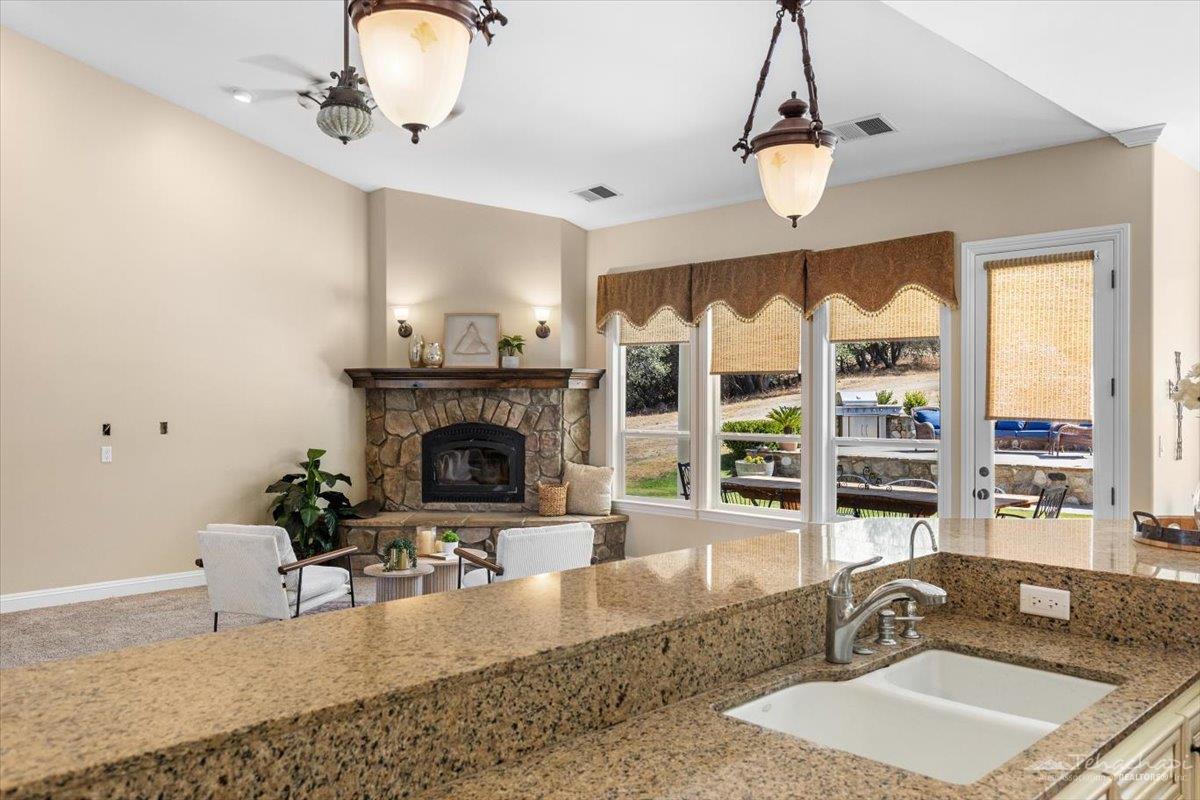 Valley Oak Road photo 20