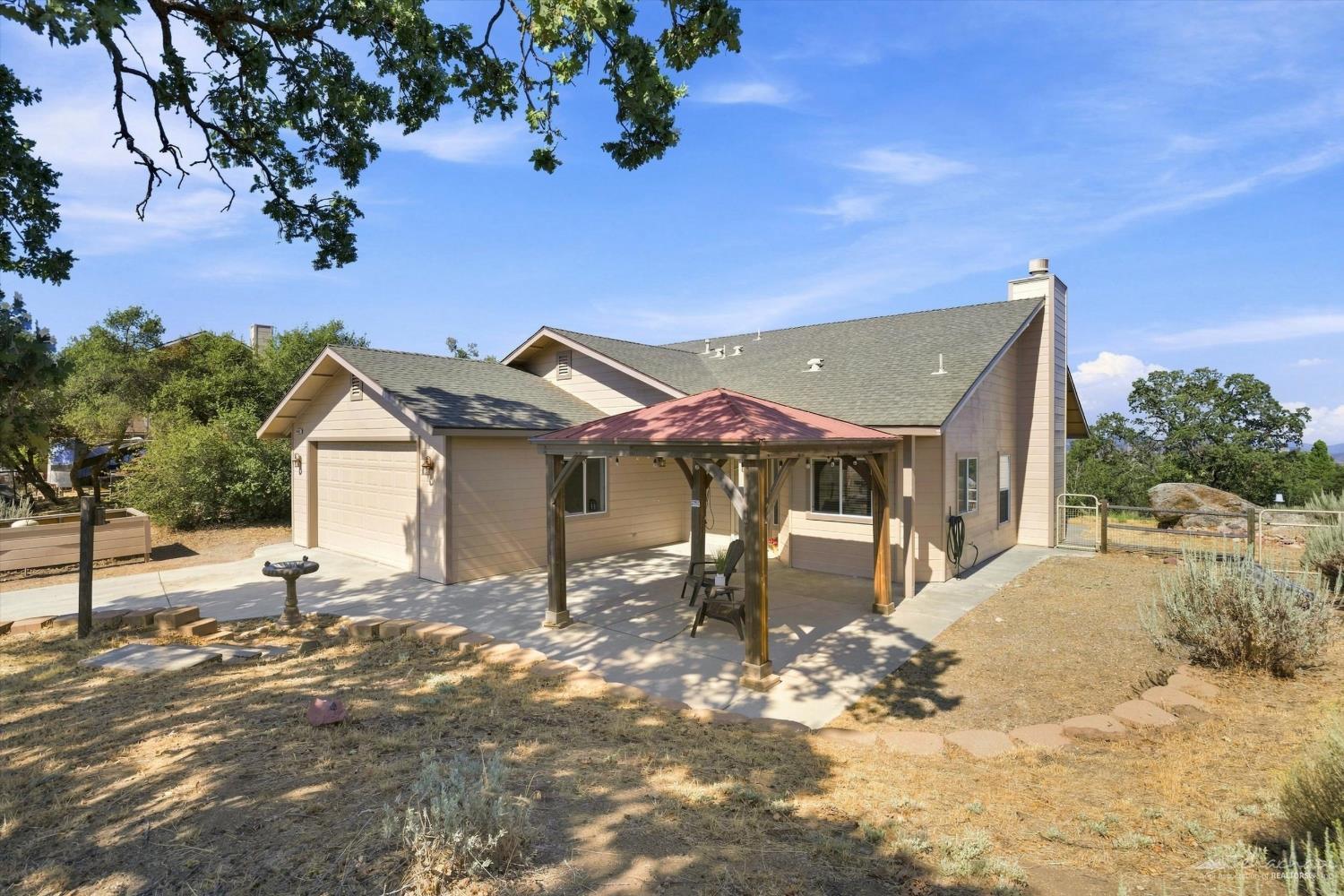 Sandpiper Court, Bear Valley Springs