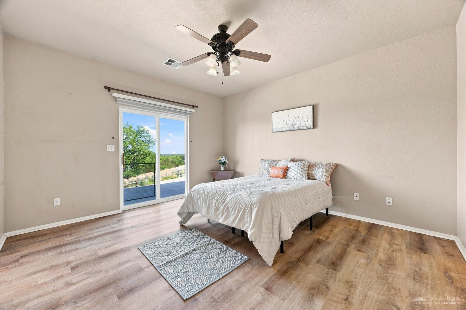 Sandpiper Court photo 24