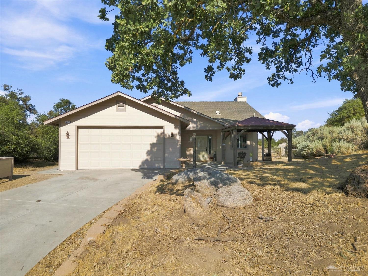 Sandpiper Court photo 2