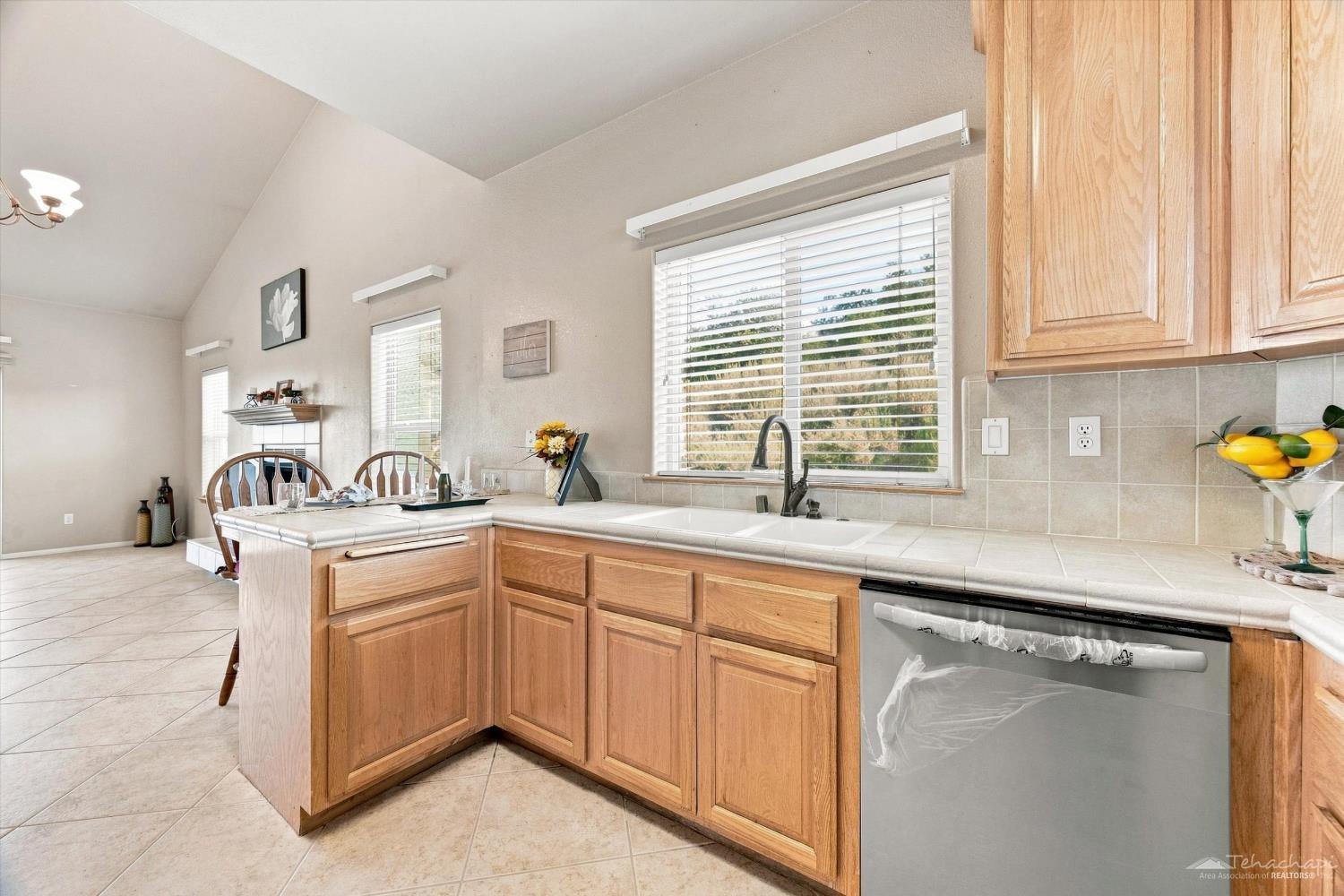 Sandpiper Court photo 22