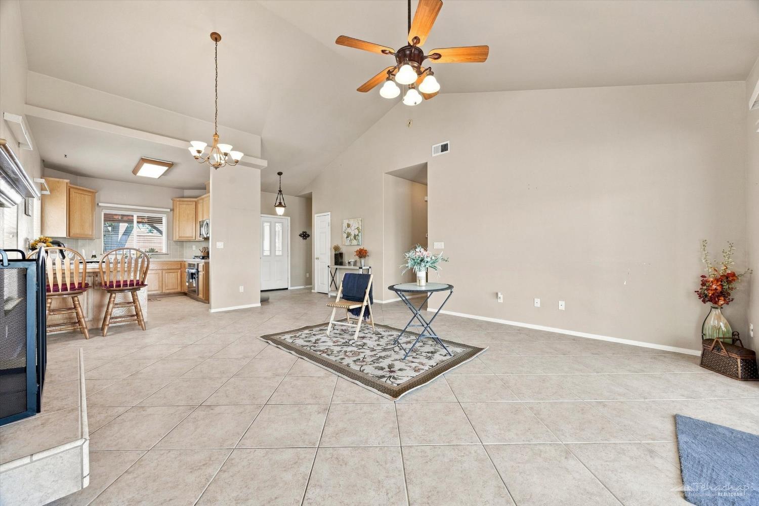 Sandpiper Court photo 15