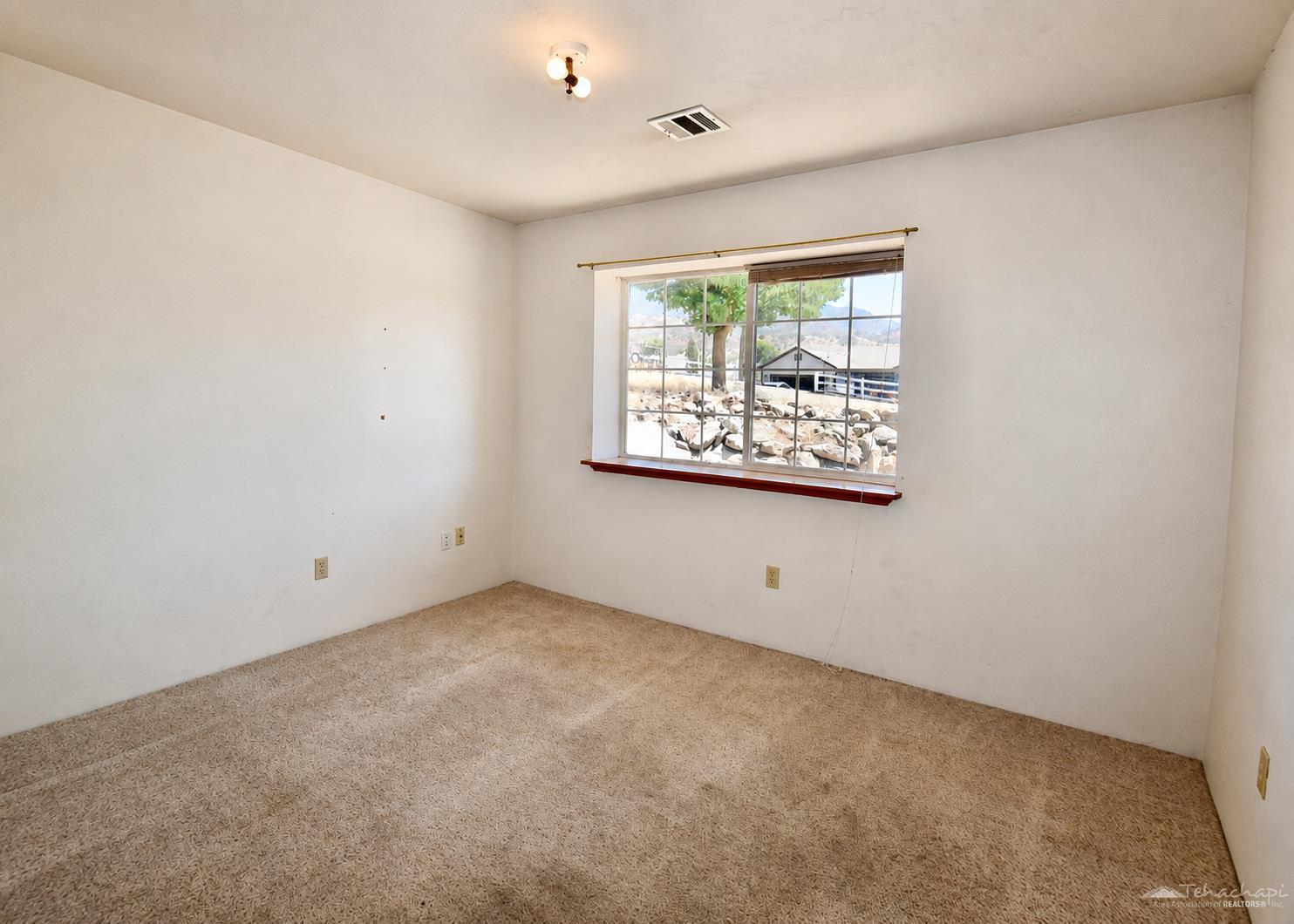 Burlingame Court photo 12