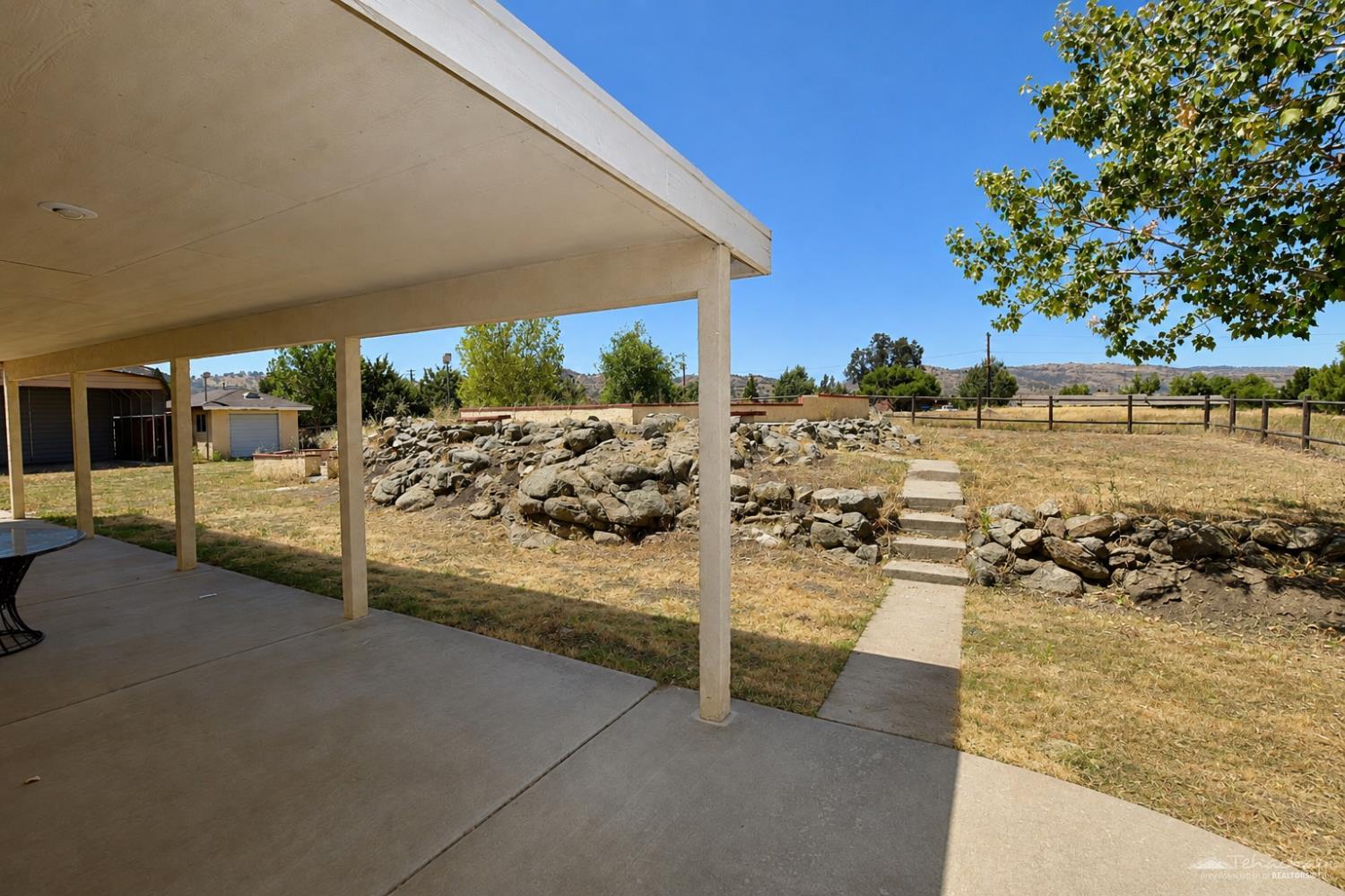 Burlingame Court photo 19