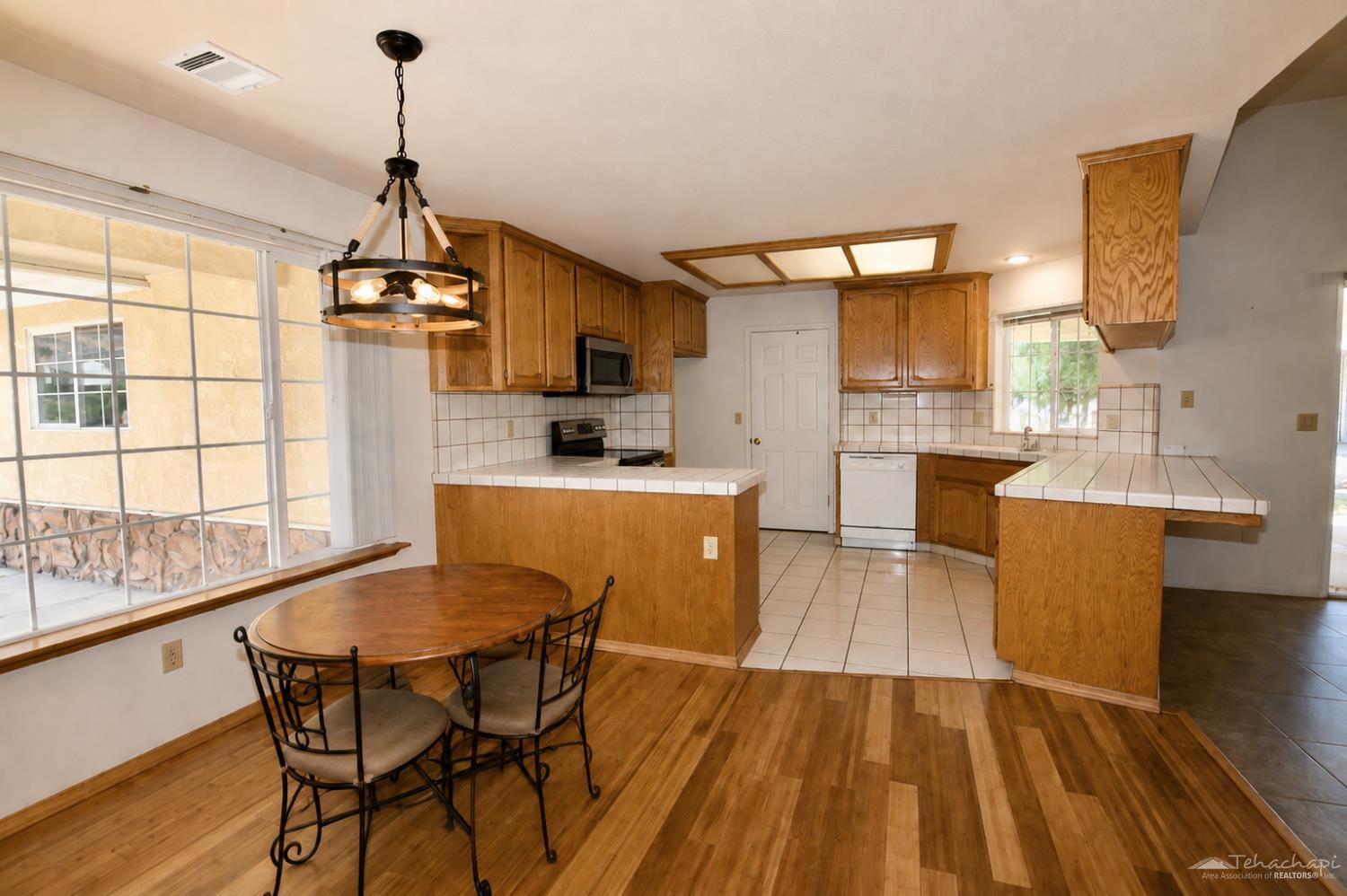 Burlingame Court photo 2