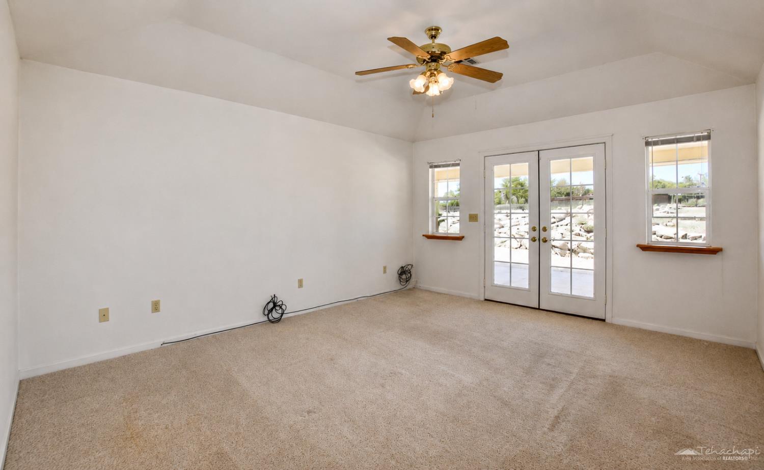 Burlingame Court photo 9