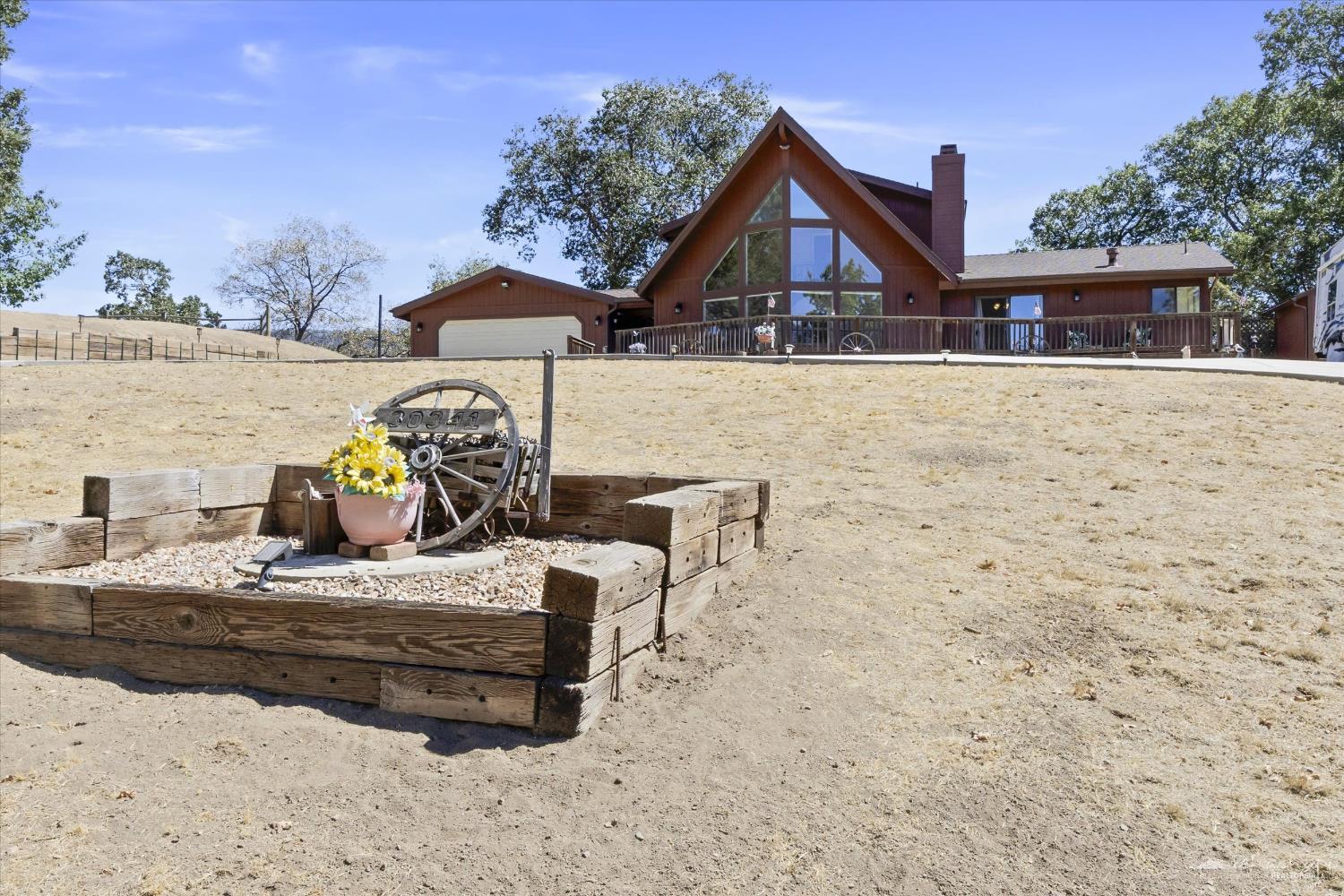 Pinedale Drive, Tehachapi