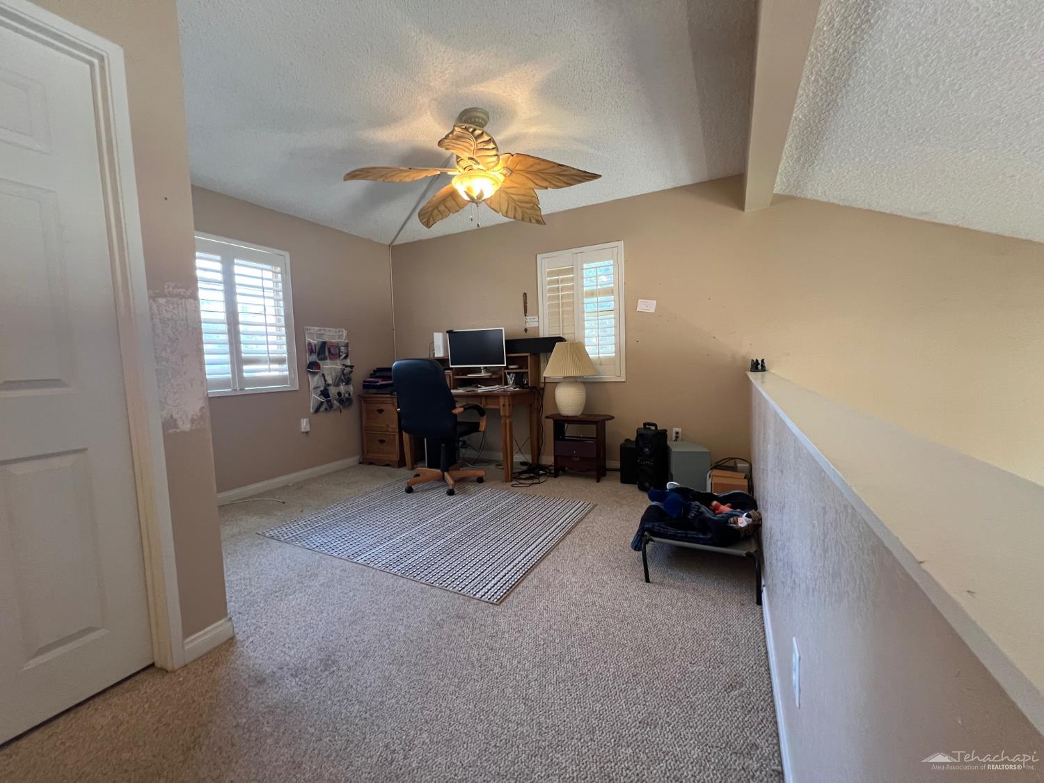Glenview Court photo 19