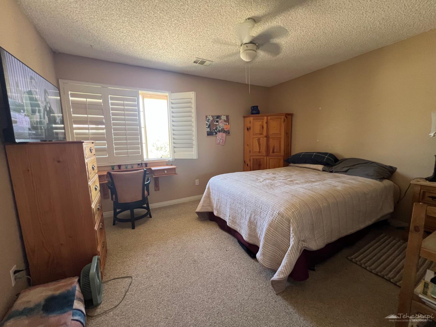 Glenview Court photo 21