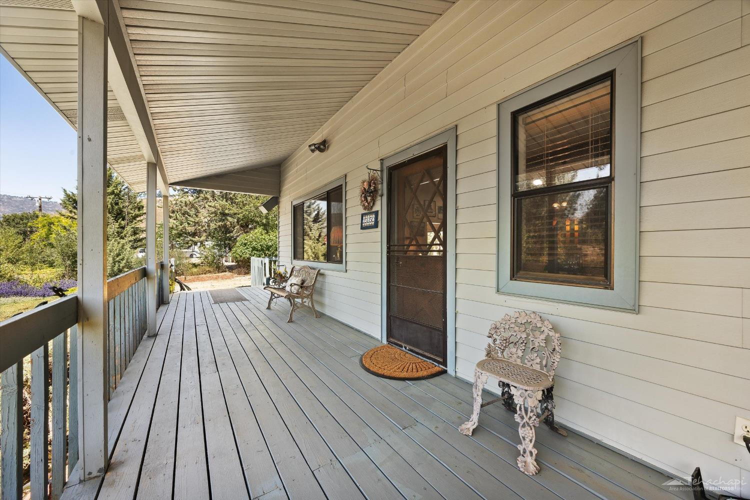 Homestead Way photo 8