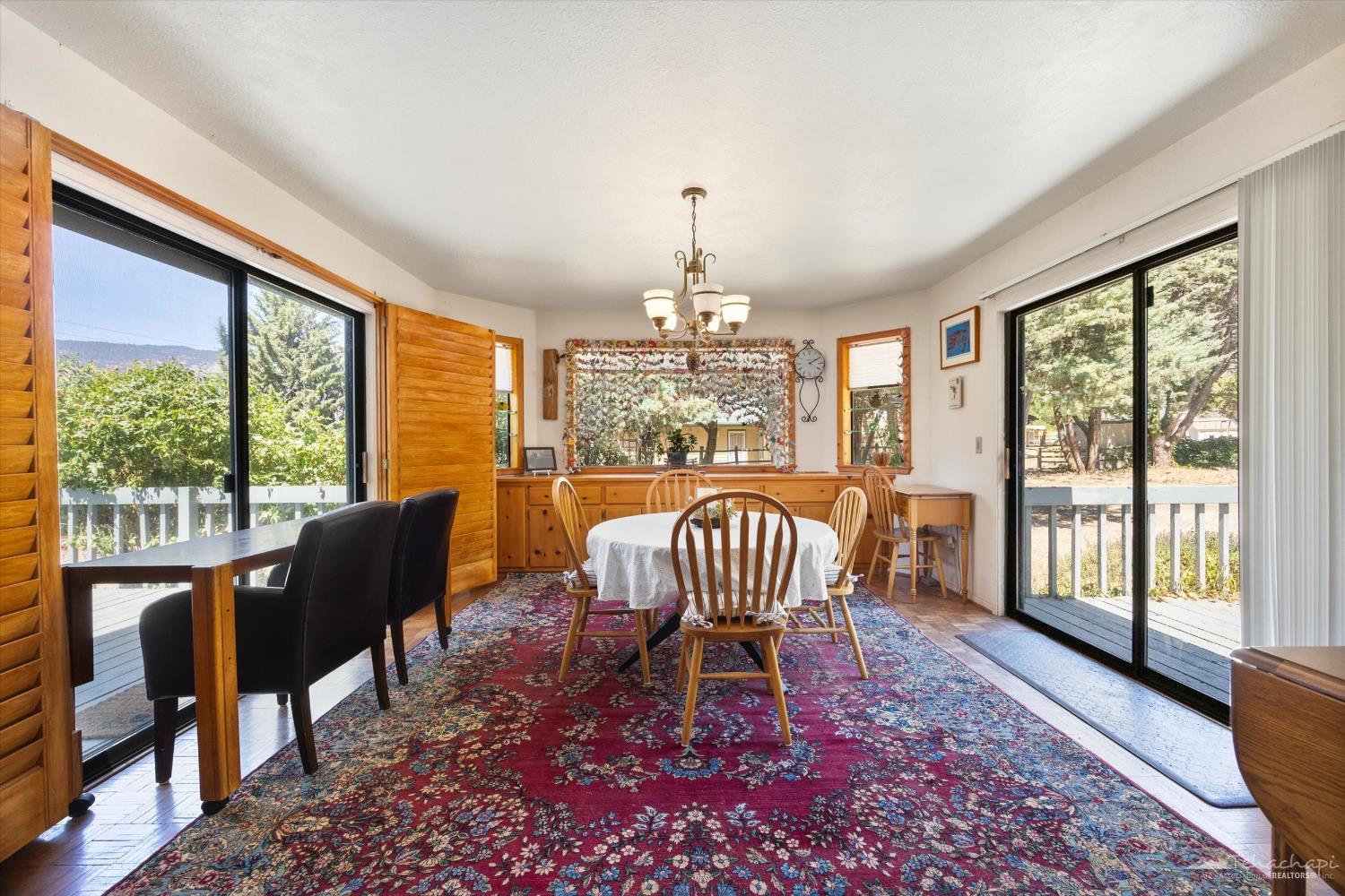 Homestead Way photo 14
