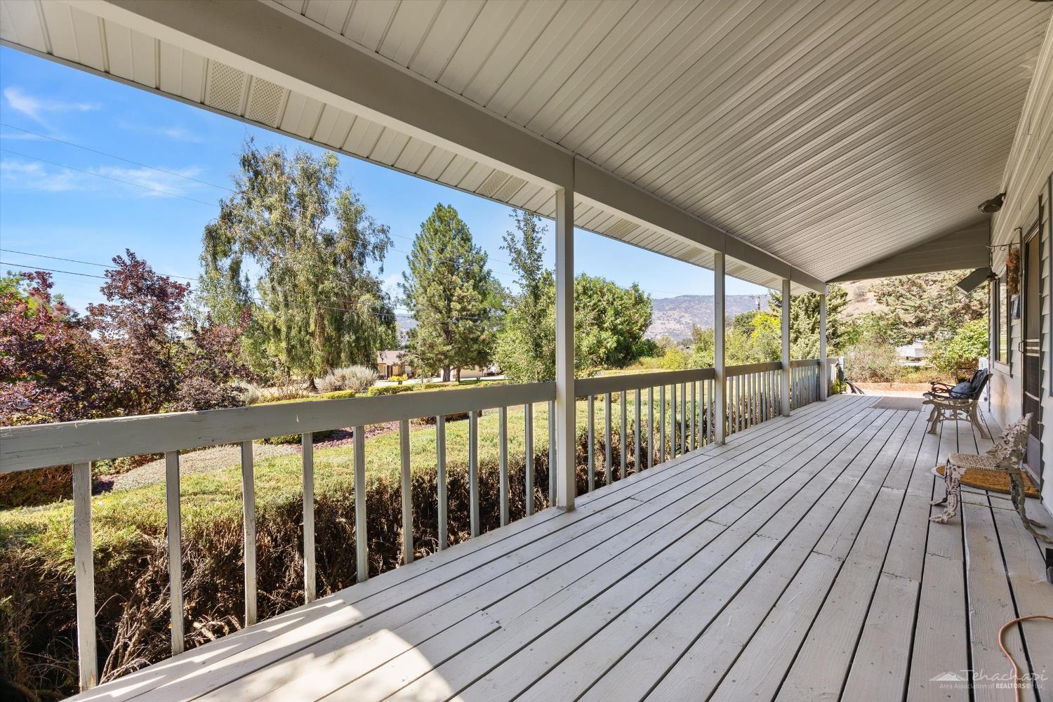 Homestead Way photo 6