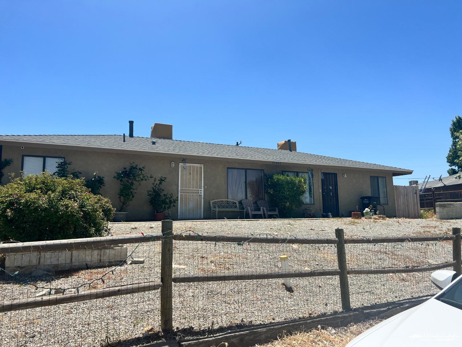 Madre Street, Tehachapi