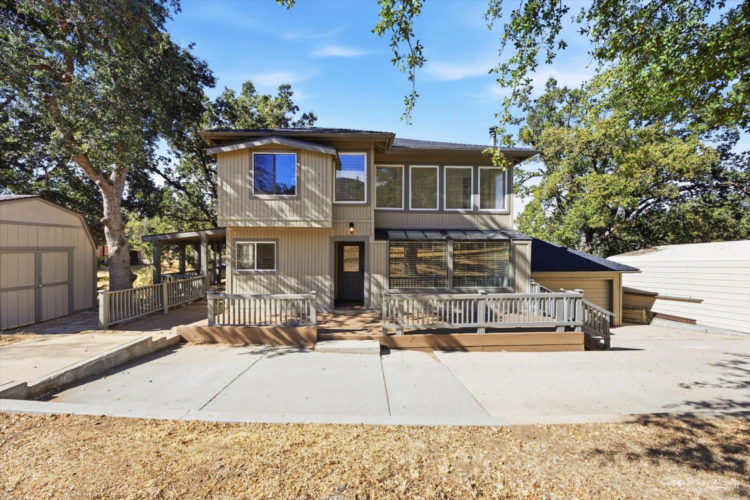 St. Moritz Drive, Tehachapi