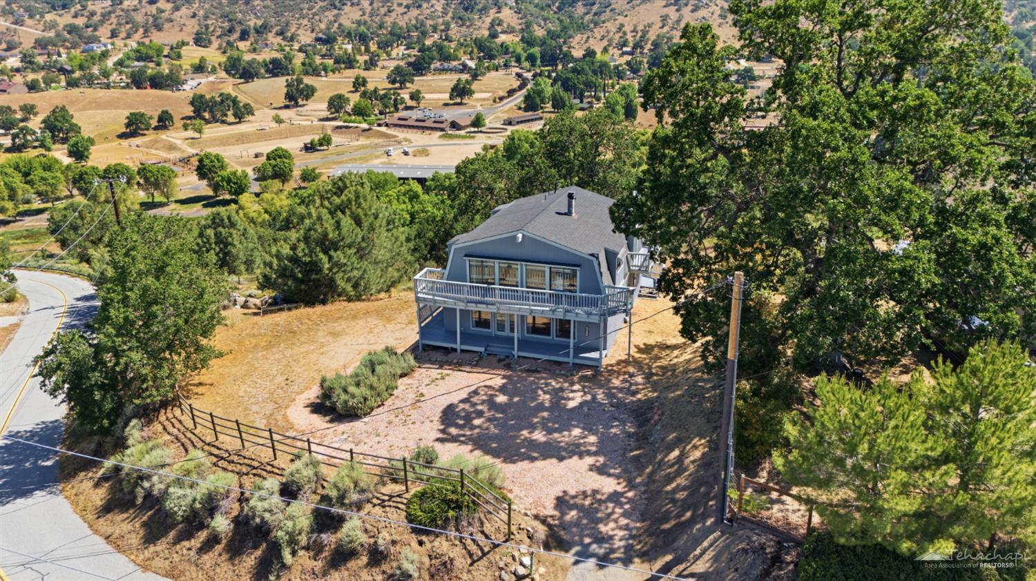Oakflat Drive photo 2