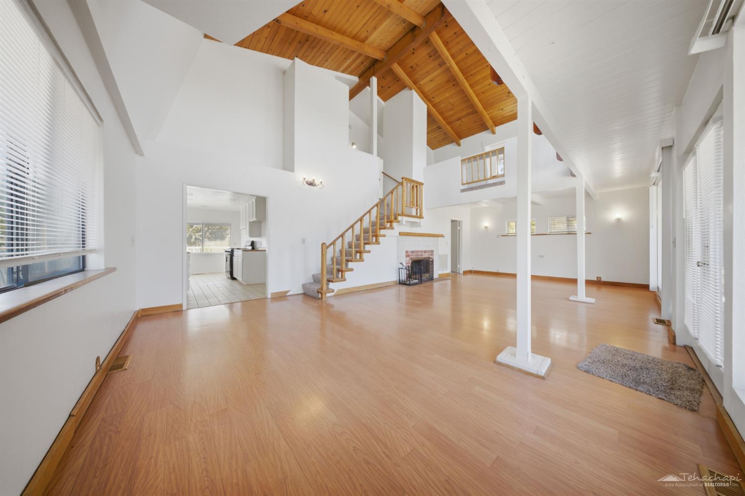 Oakflat Drive photo 6