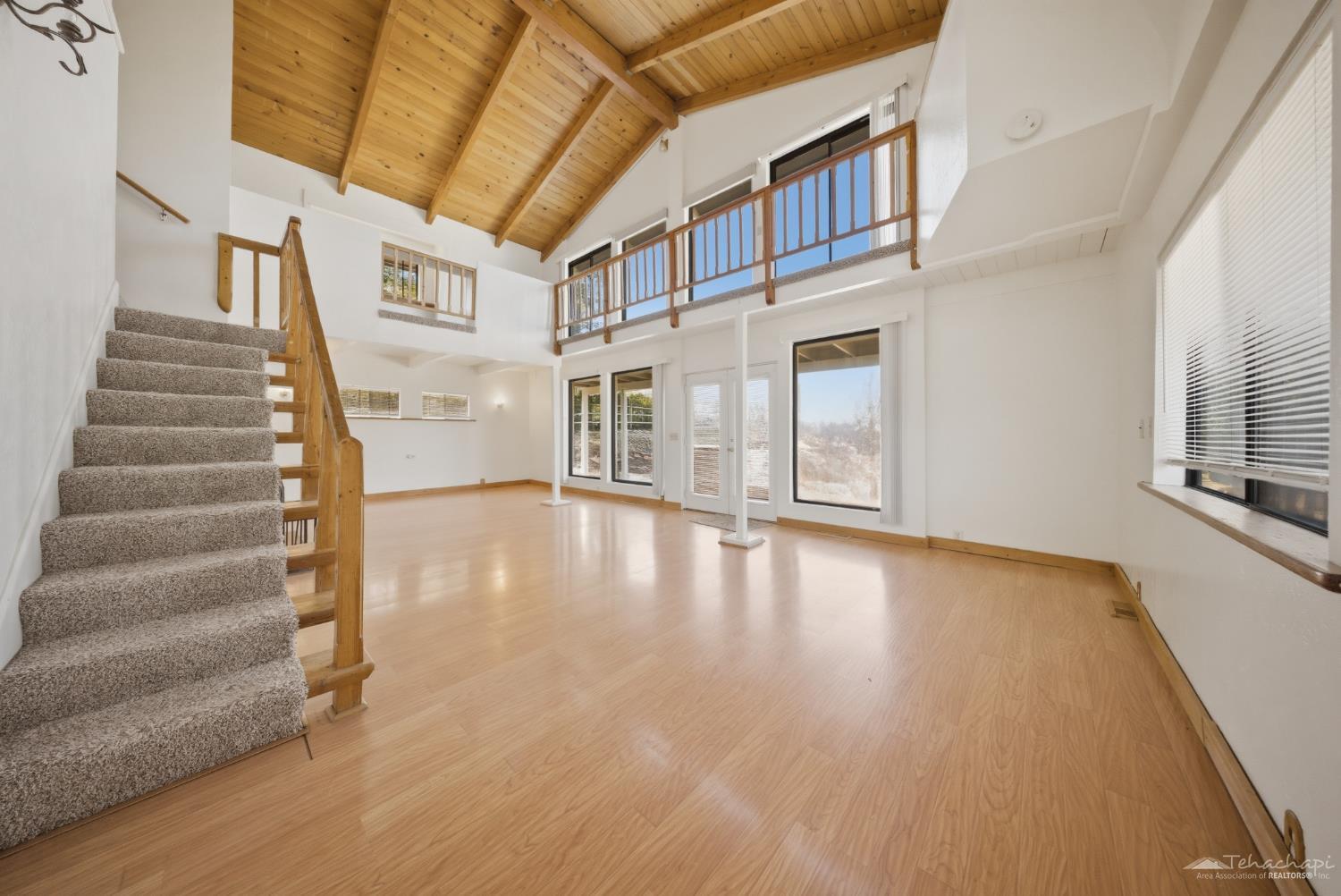 Oakflat Drive photo 5