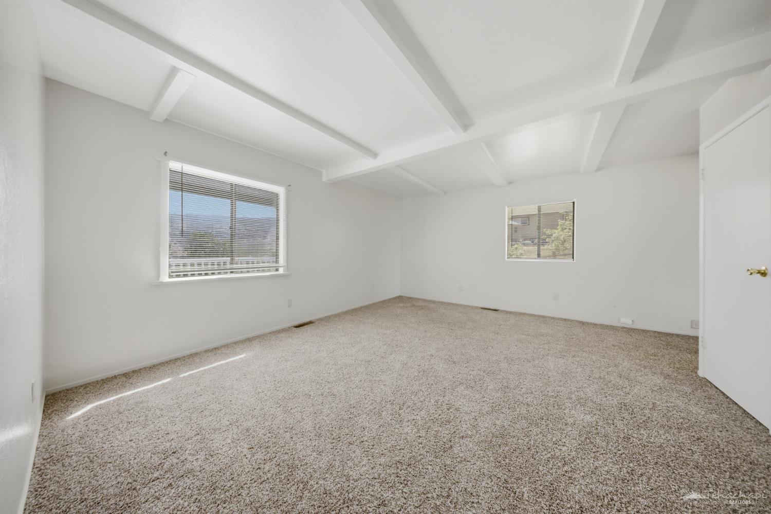 Oakflat Drive photo 12