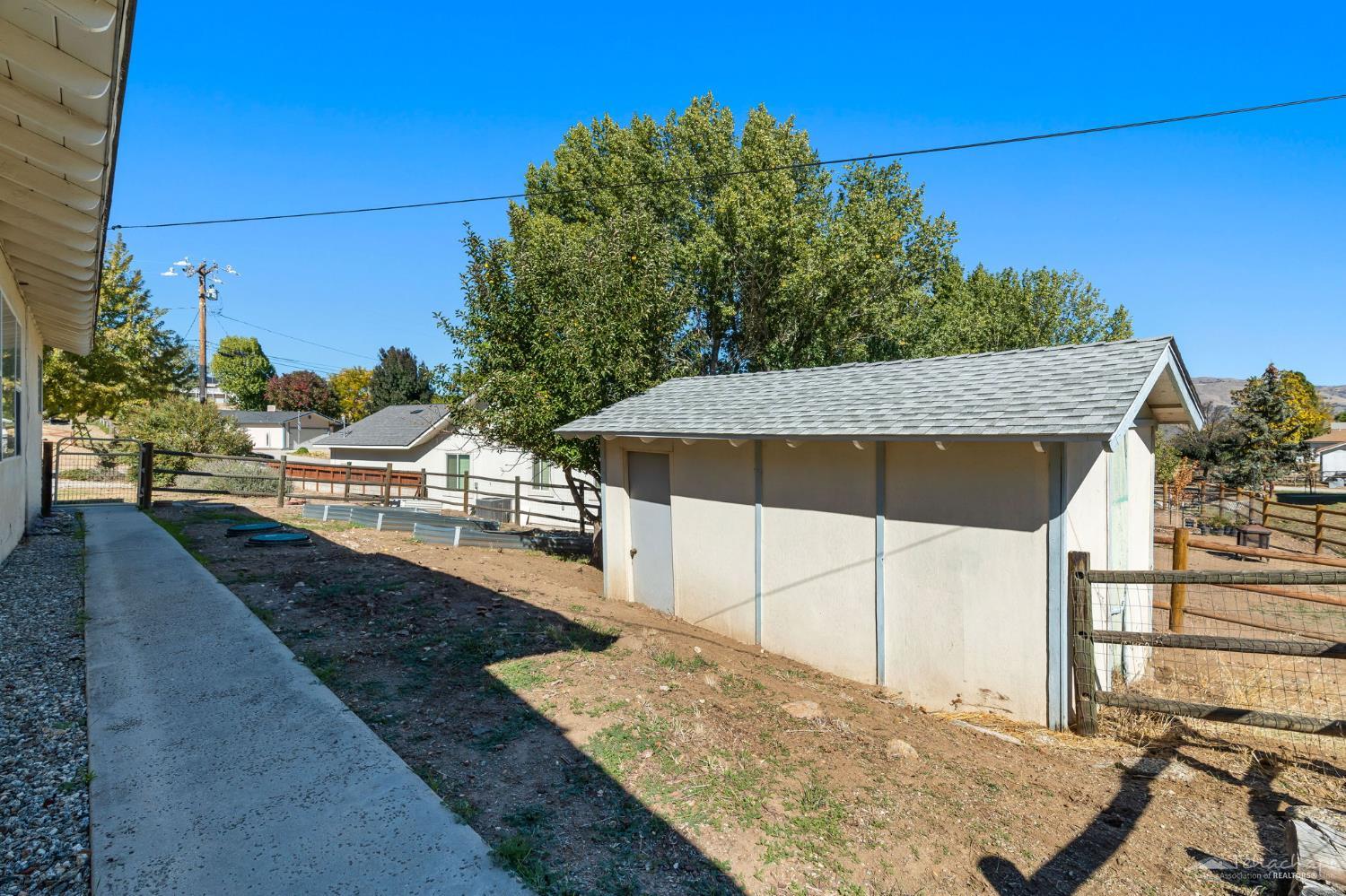 Brentwood Drive, Golden Hills West