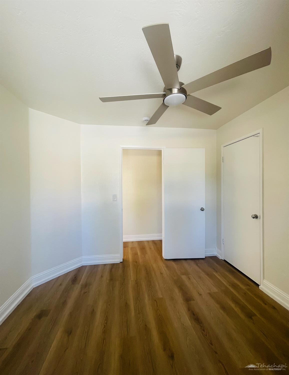 Lakeview Drive photo 23
