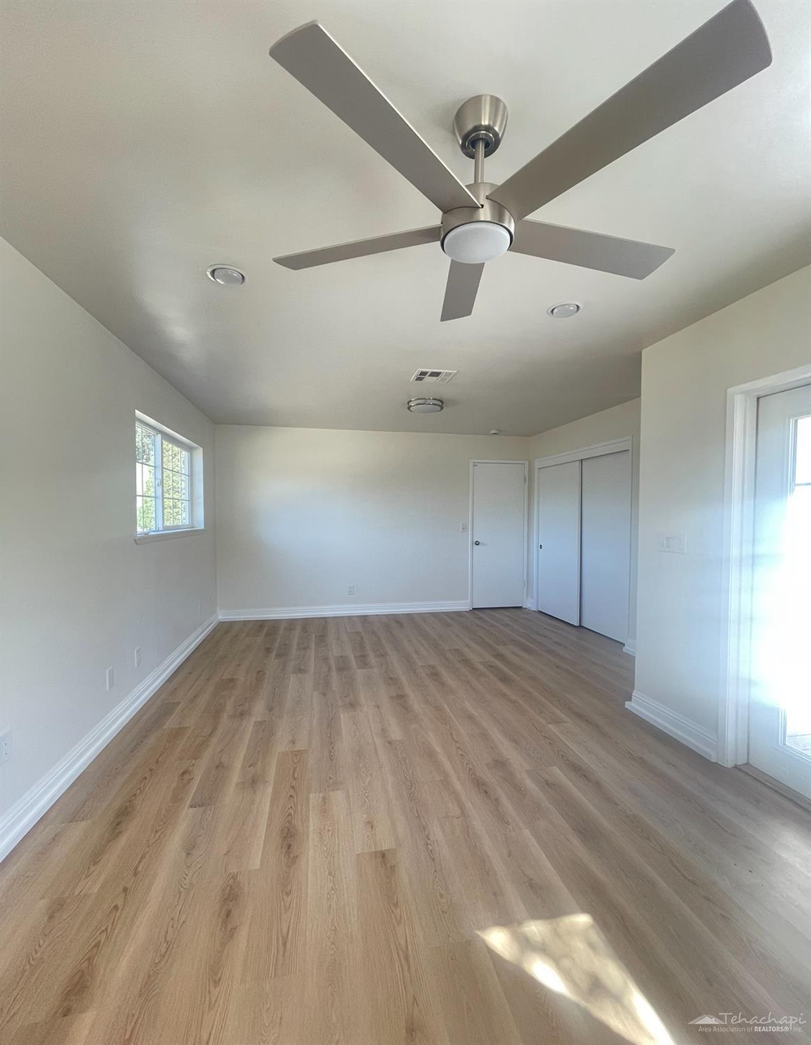 Lakeview Drive photo 17