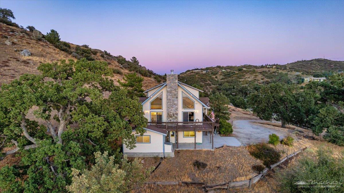 Jacaranda Drive, Tehachapi
