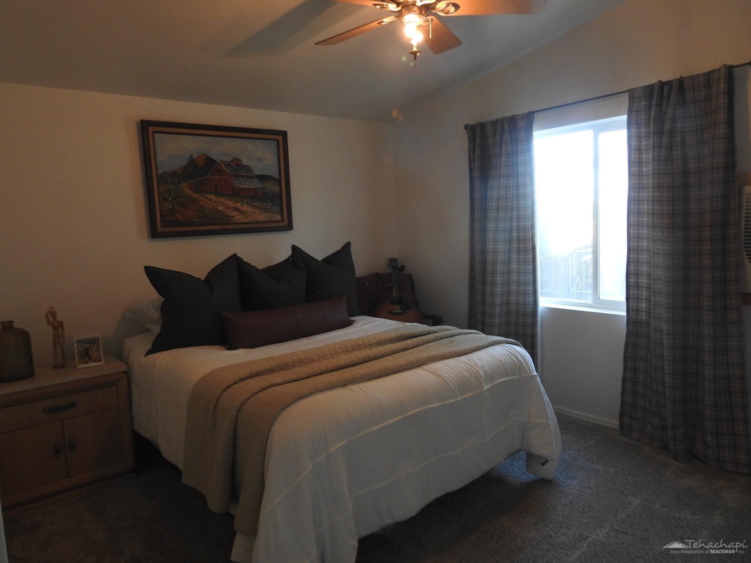 Tehachapi Willow Springs Road photo 18