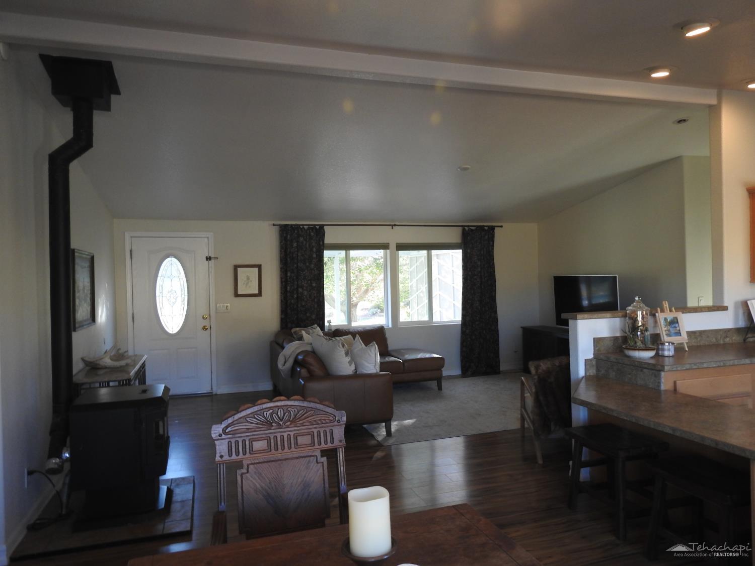 Tehachapi Willow Springs Road photo 10