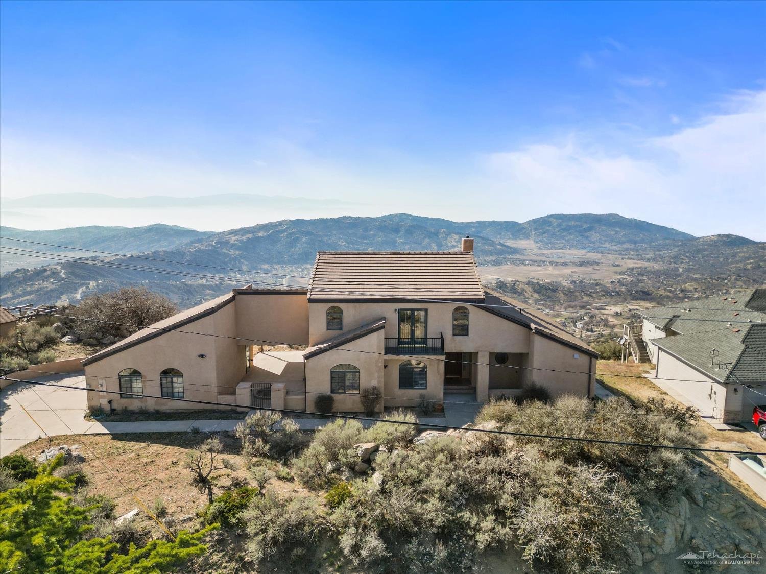 El Rancho Drive photo 2