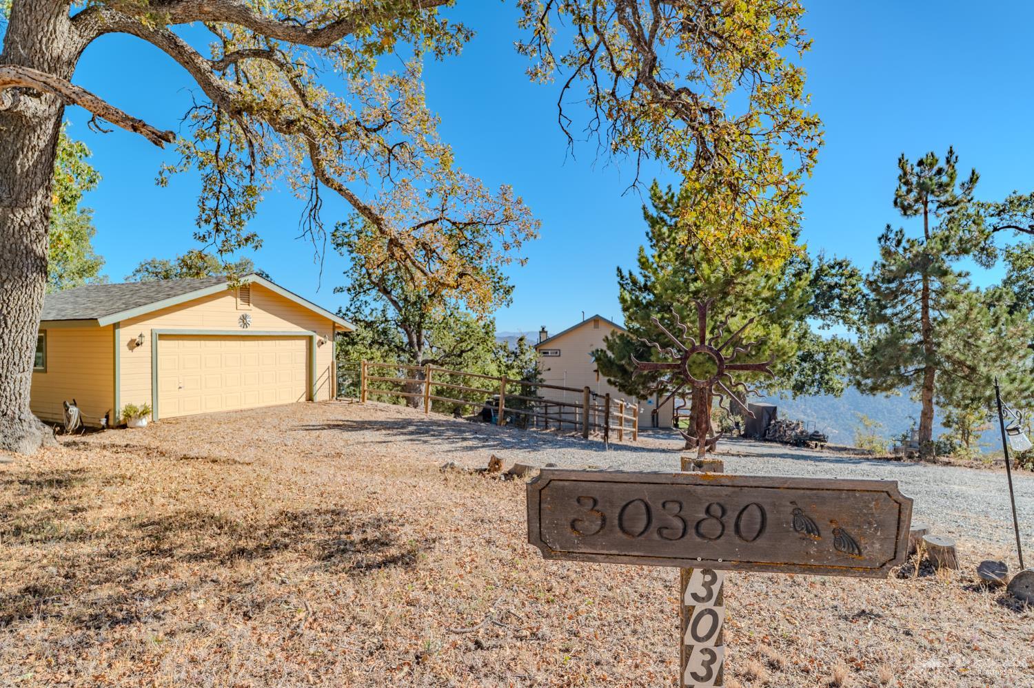 Starland Drive, Tehachapi