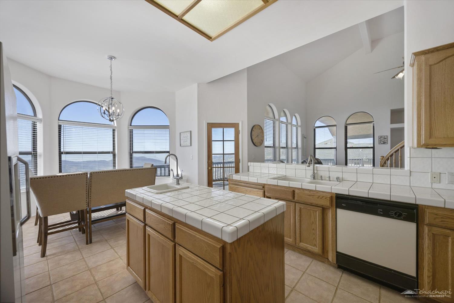 El Rancho Drive photo 11
